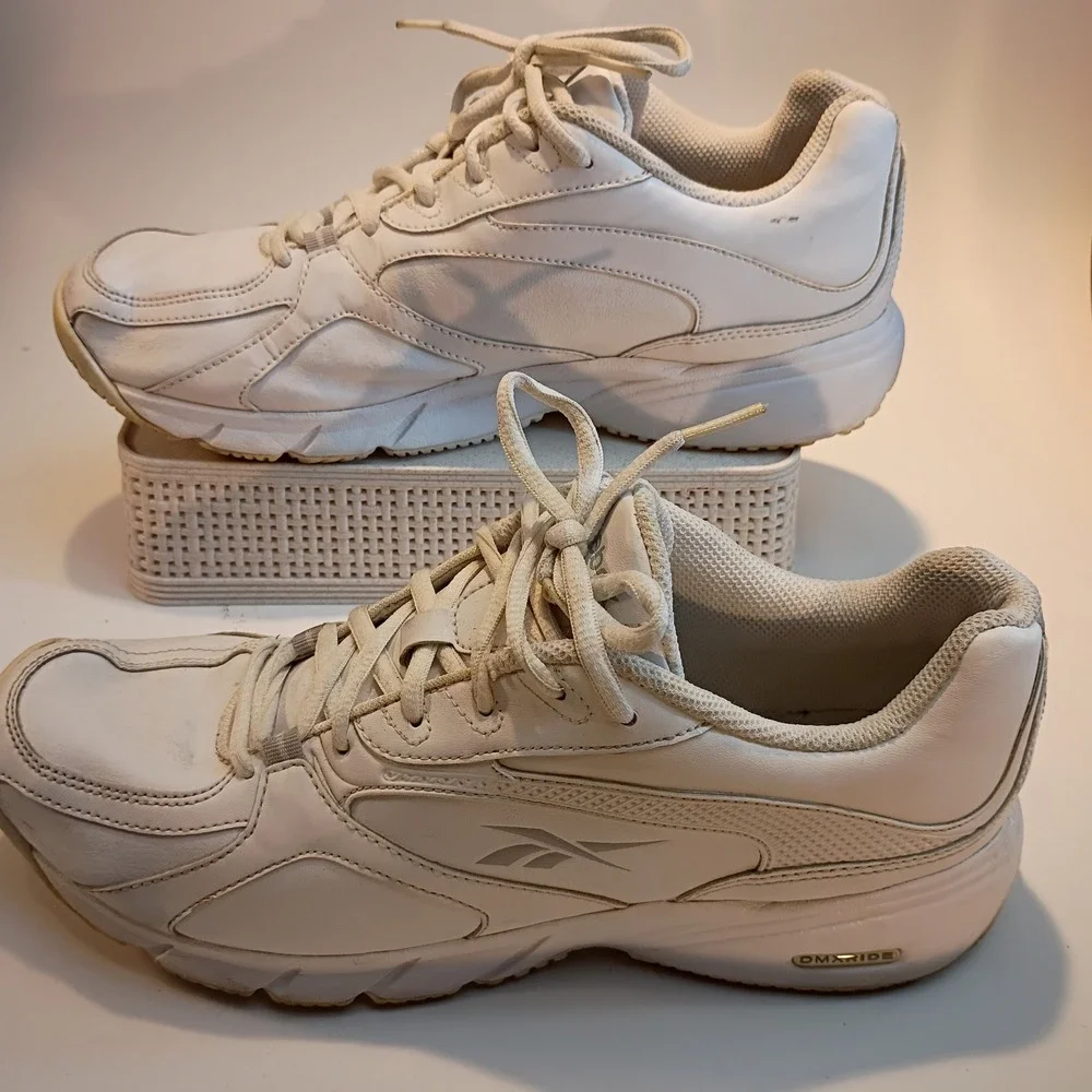 Reebok‎ DMX Ride Walking Shoes White Leather Athletic Sneakers 8.5 Womens
